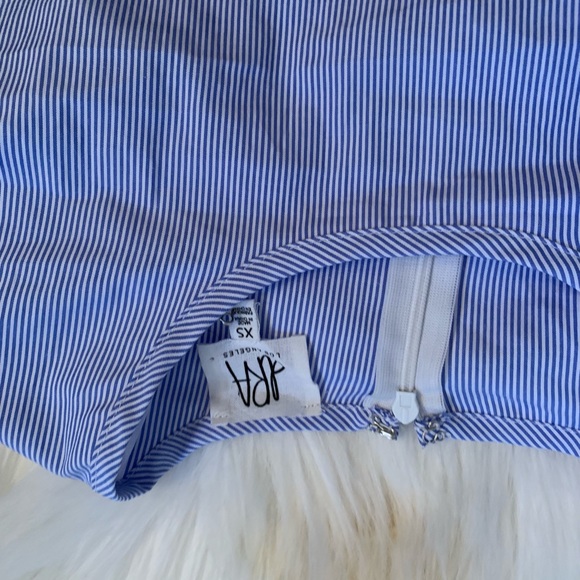 Anthropologie ruffled sleeve top - Picture 3 of 5